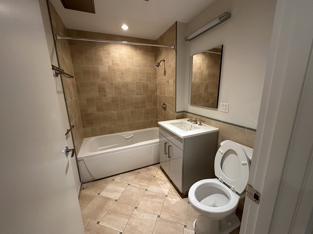 45 Province St # 1604