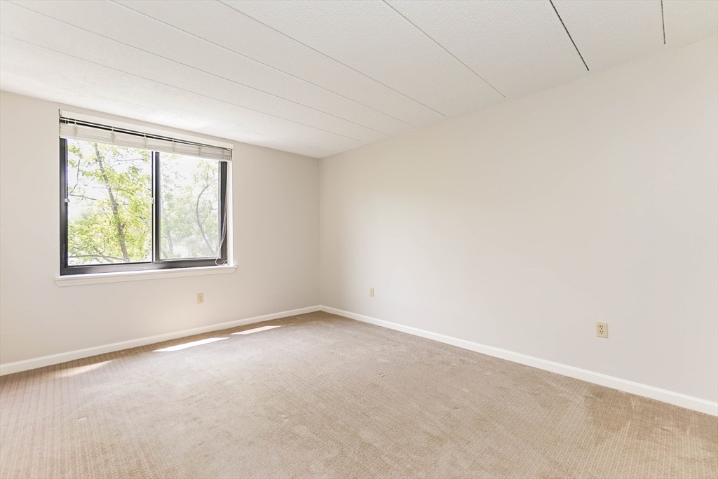 85 Brainerd Rd # 512