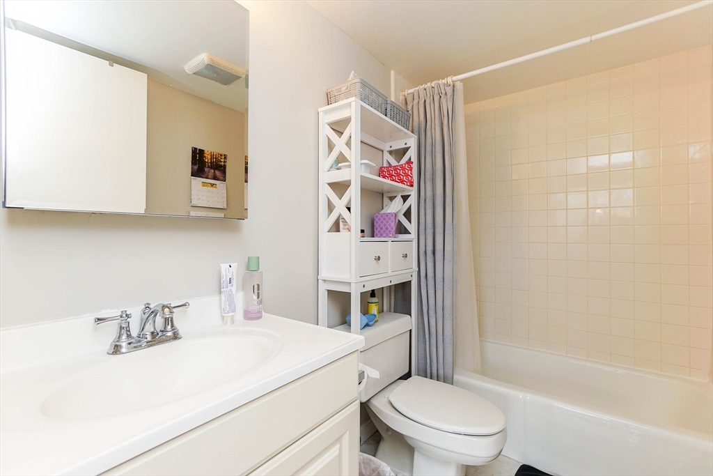 85 Brainerd Rd # 512