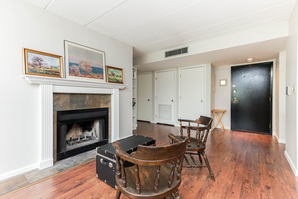 85 Brainerd Rd # 512
