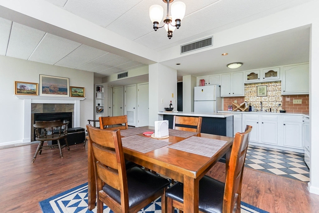 85 Brainerd Rd # 512