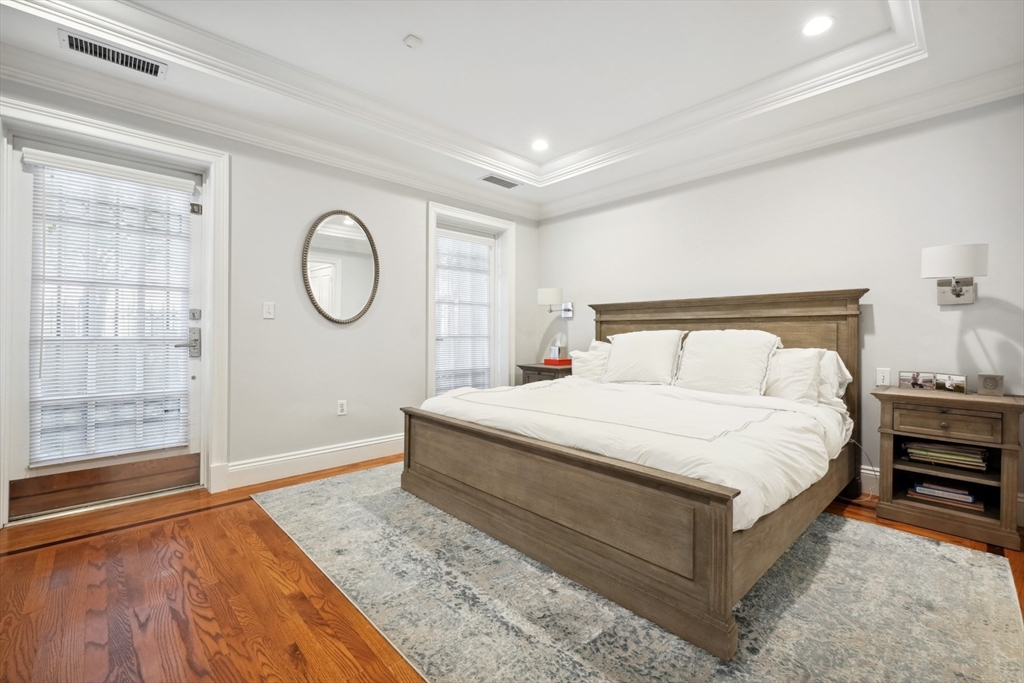 340 Commonwealth Ave # 1