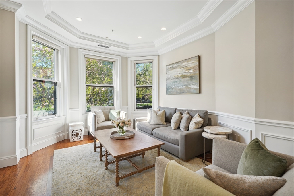 340 Commonwealth Ave # 1