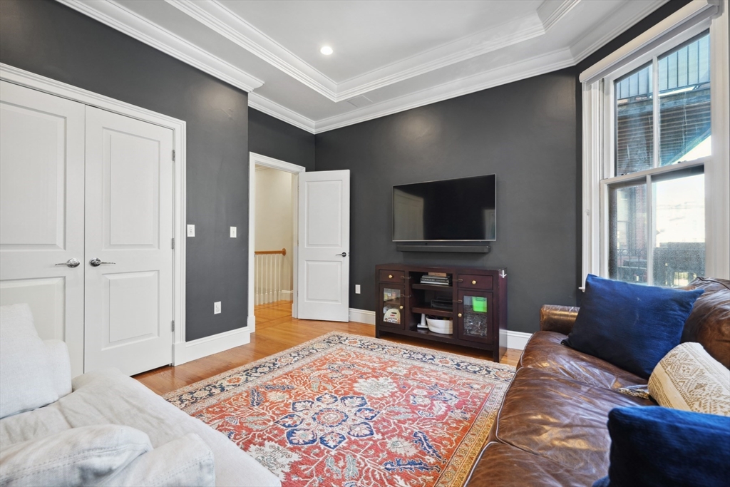 340 Commonwealth Ave # 1