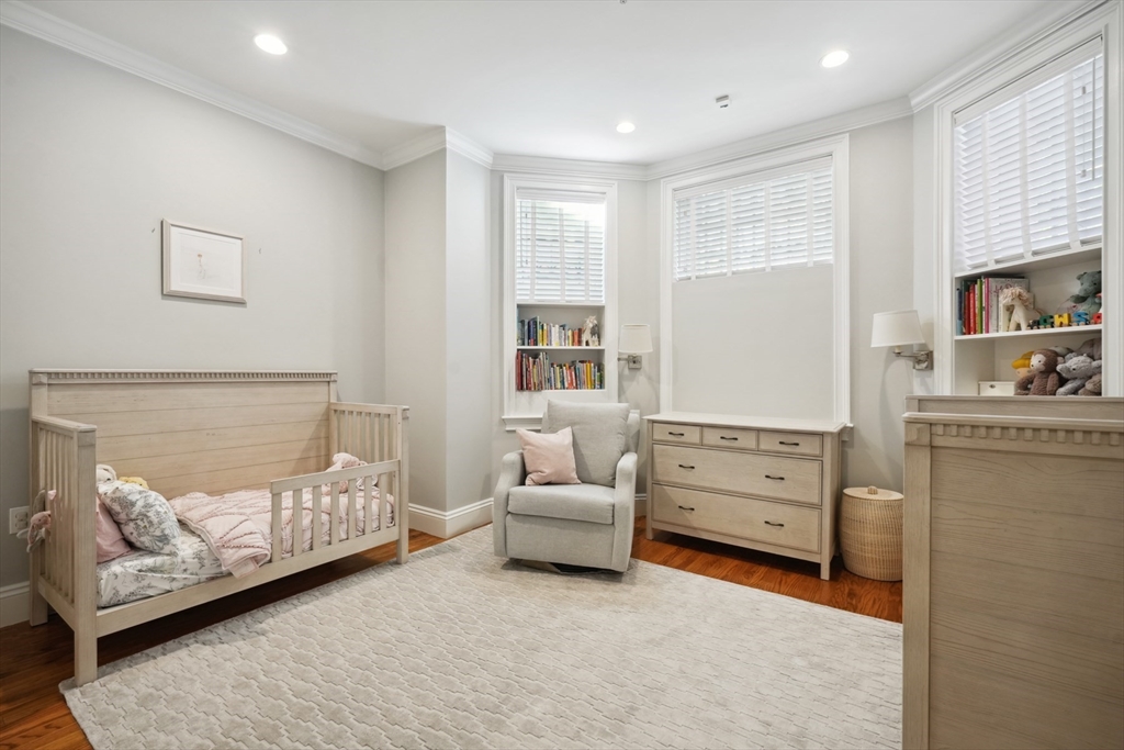 340 Commonwealth Ave # 1