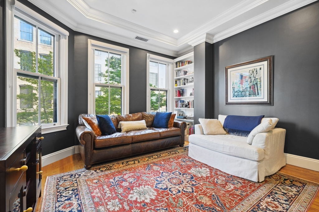 340 Commonwealth Ave # 1