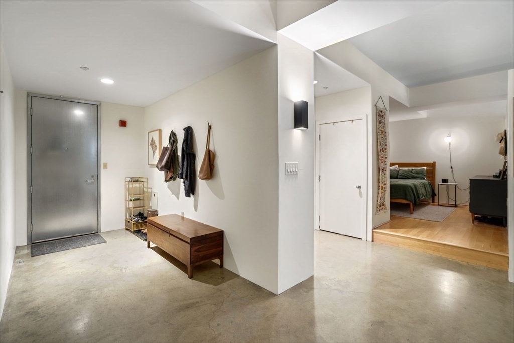 1313 Washington St # 205