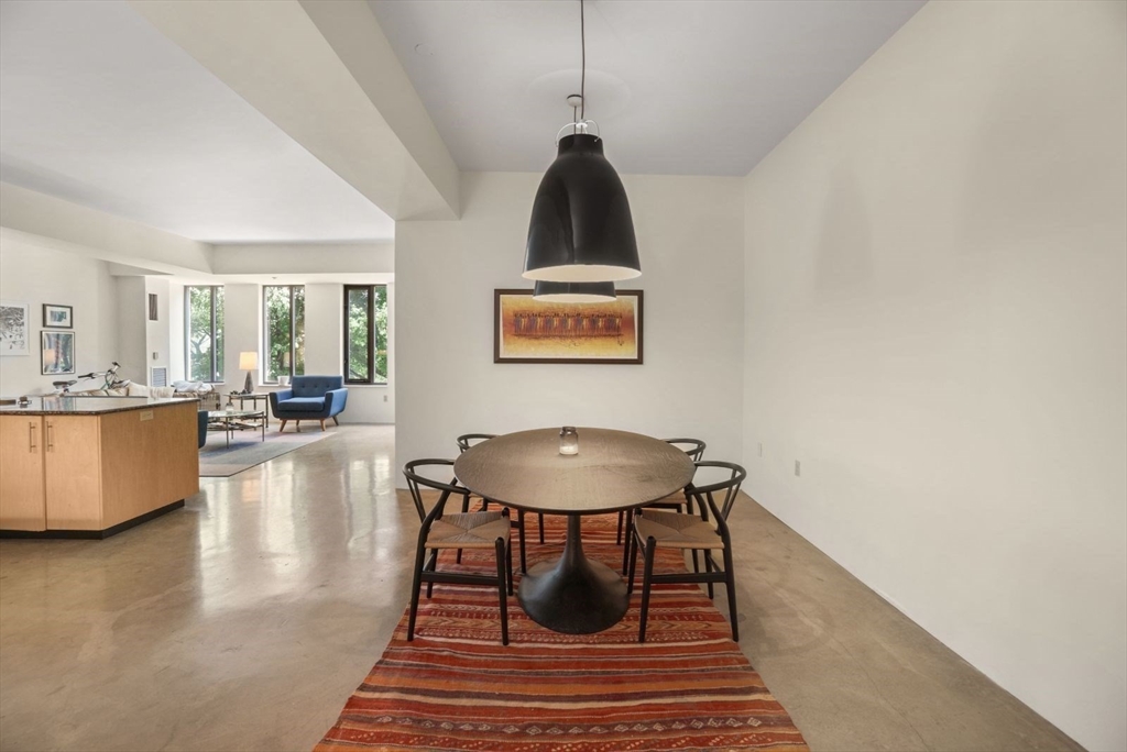 1313 Washington St # 205