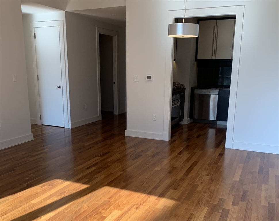 500 Atlantic Ave # 19R