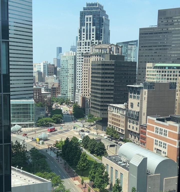 500 Atlantic Ave # 19R