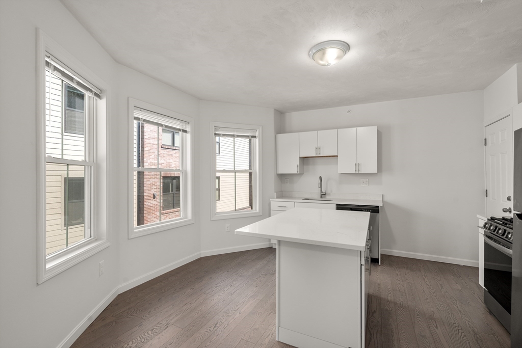599 Broadway # 2F
