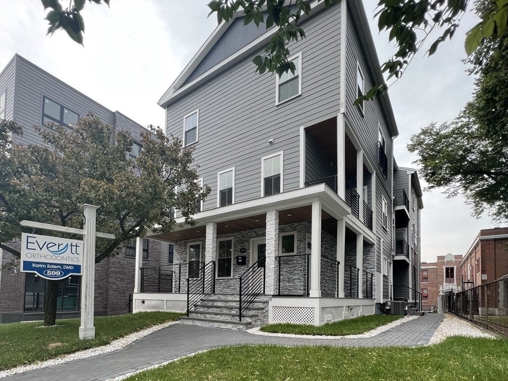 599 Broadway # 2F