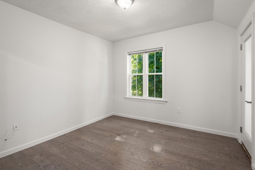 599 Broadway # 2F