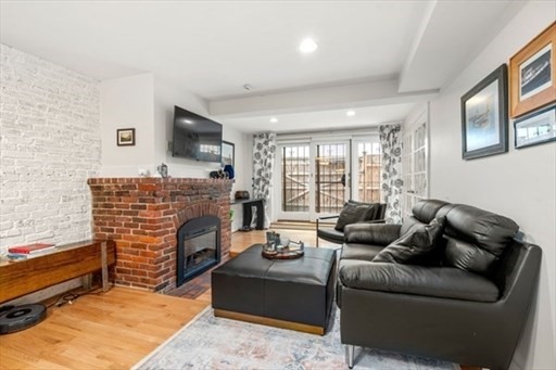 69 St. Botolph # 1