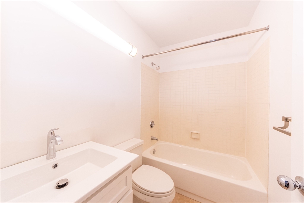 13 Shipway Place # 13