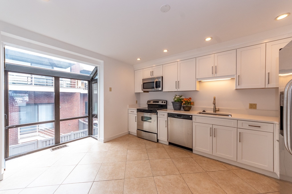 13 Shipway Place # 13
