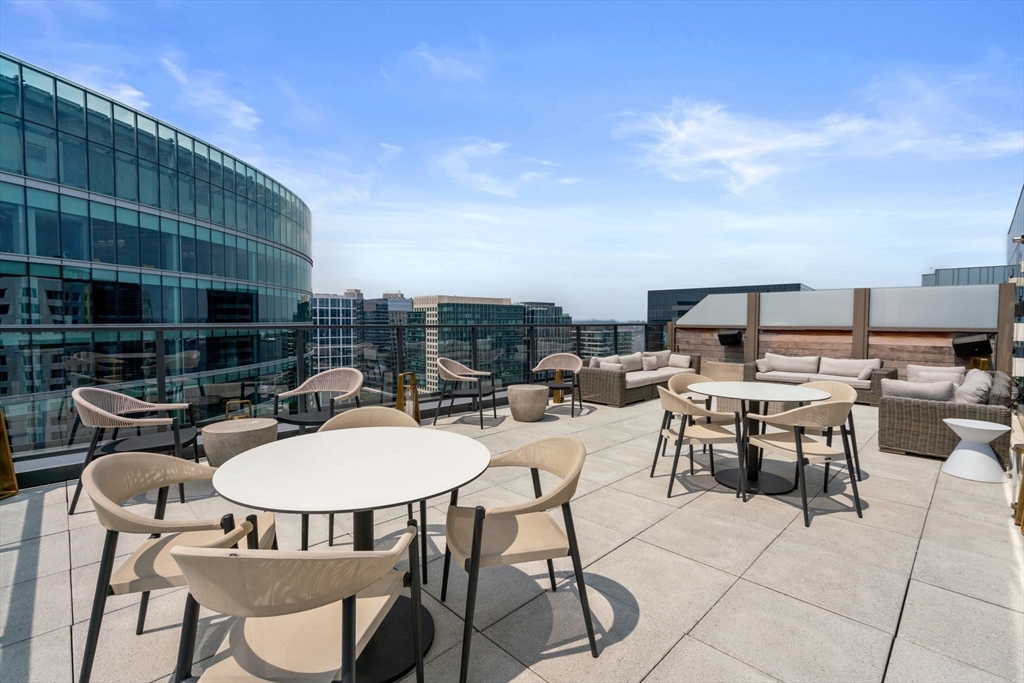 133 Seaport Blvd # 1816