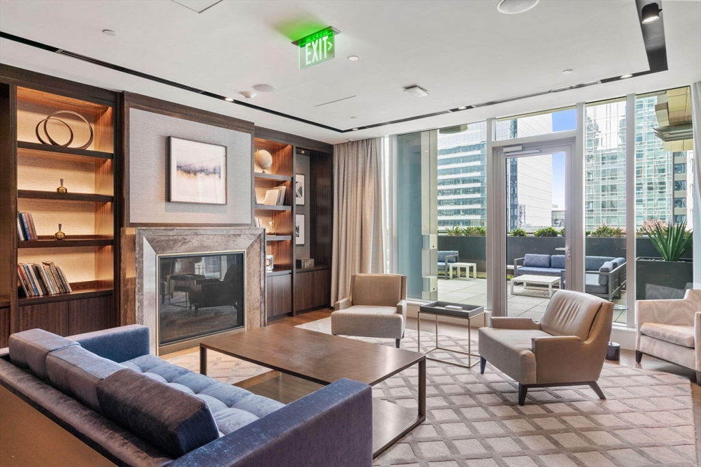 133 Seaport Blvd # 1816