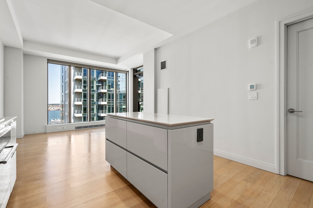 133 Seaport Blvd # 1816