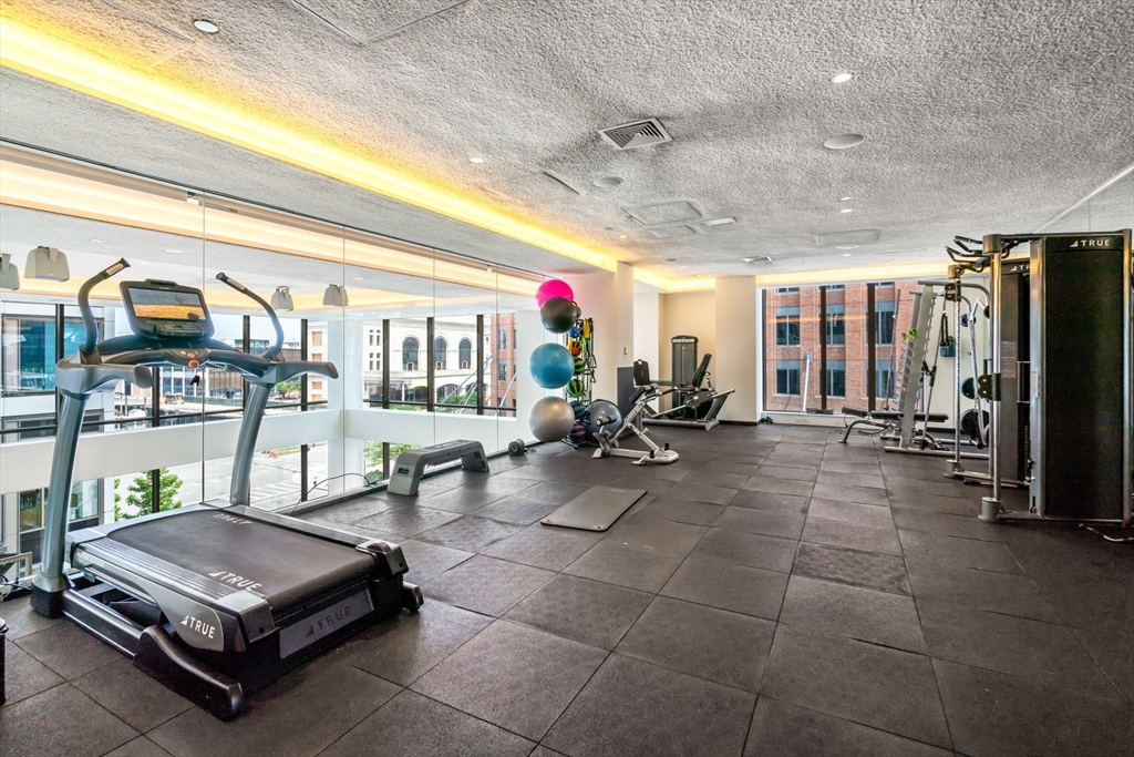 133 Seaport Blvd # 1816