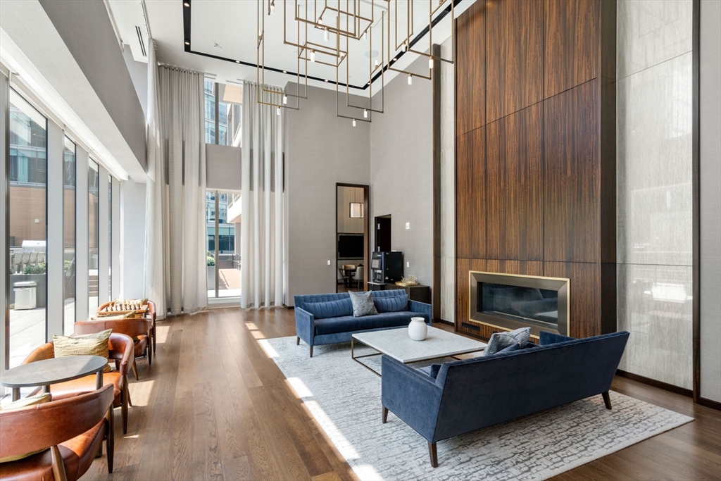 133 Seaport Blvd # 1816