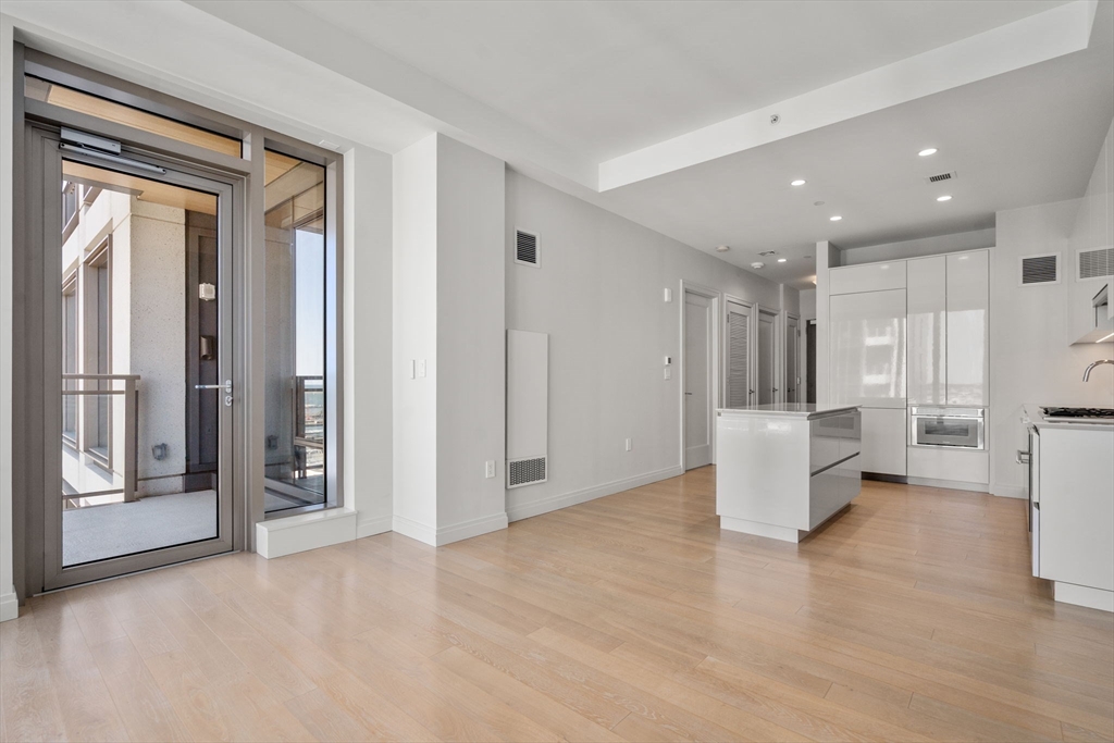 133 Seaport Blvd # 1816