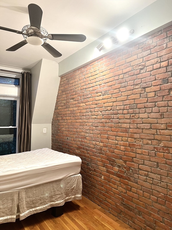 463 Commonwealth Ave # 7