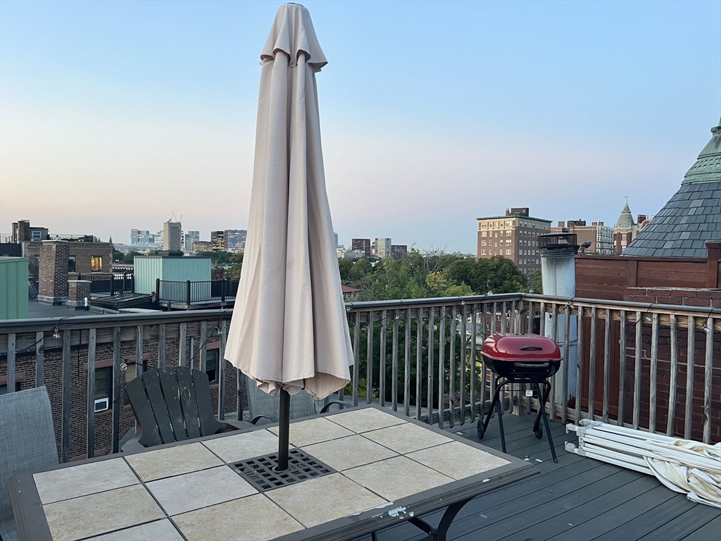 463 Commonwealth Ave # 7