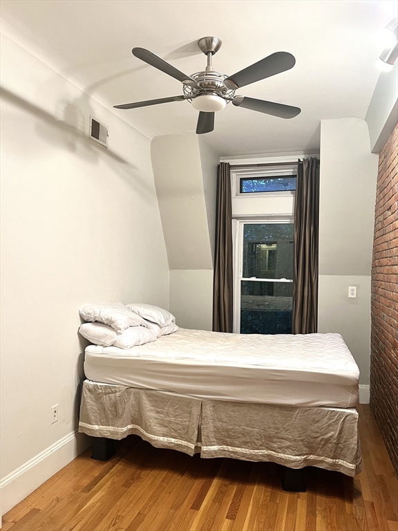 463 Commonwealth Ave # 7