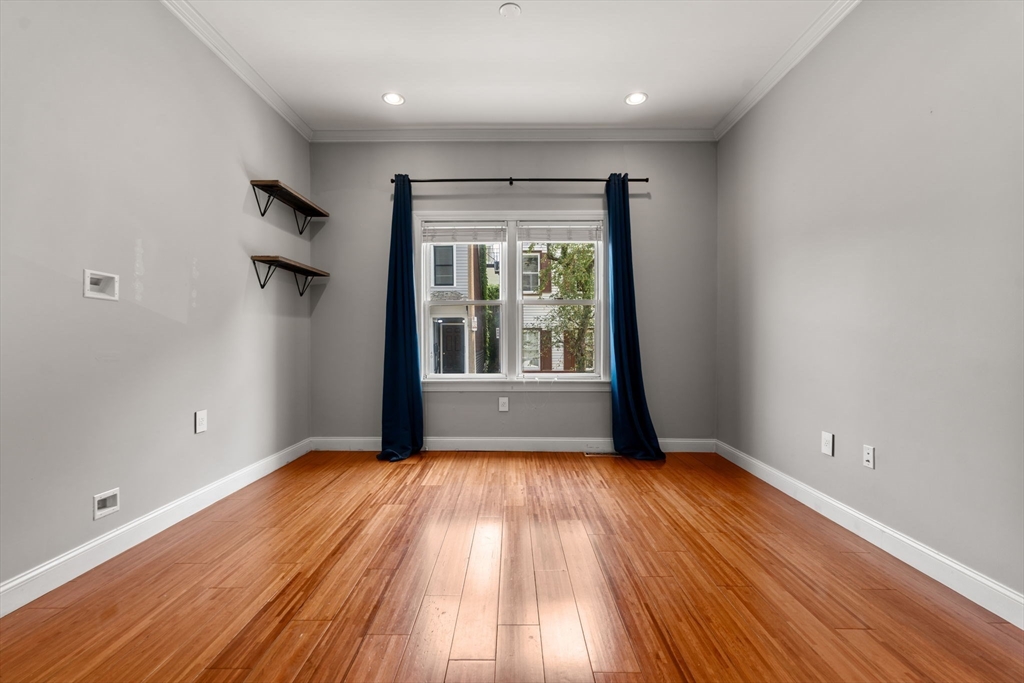 499 Sumner St. # 1 Unit: 1-1