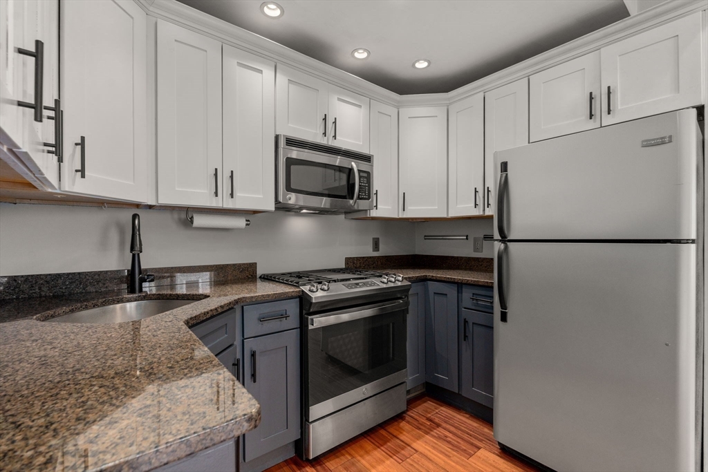 499 Sumner St. # 1 Unit: 1-1