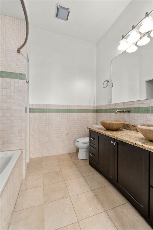 499 Sumner St. # 1 Unit: 1-1