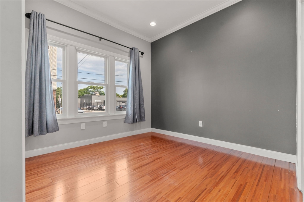 499 Sumner St. # 1 Unit: 1-1