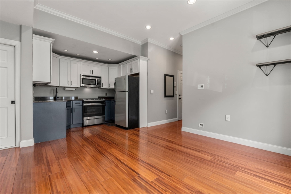 499 Sumner St. # 1 Unit: 1-1