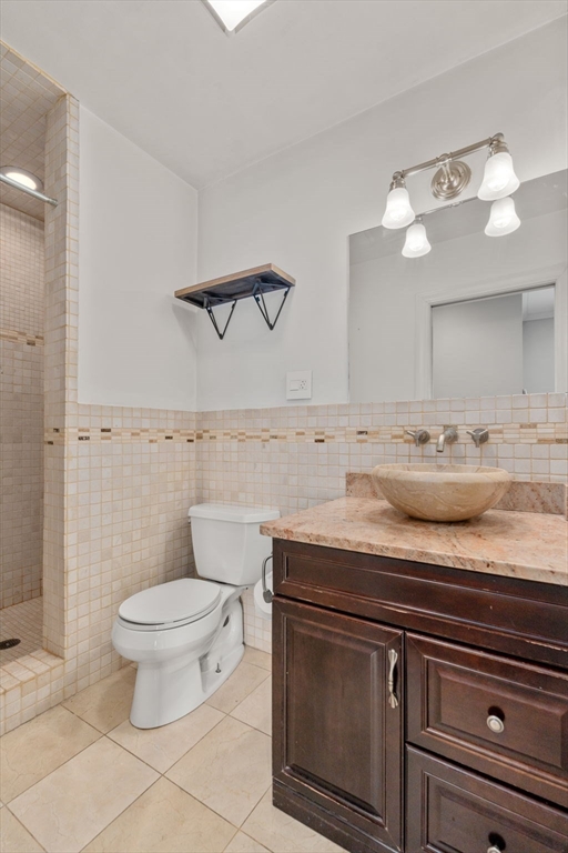 499 Sumner St. # 1 Unit: 1-1