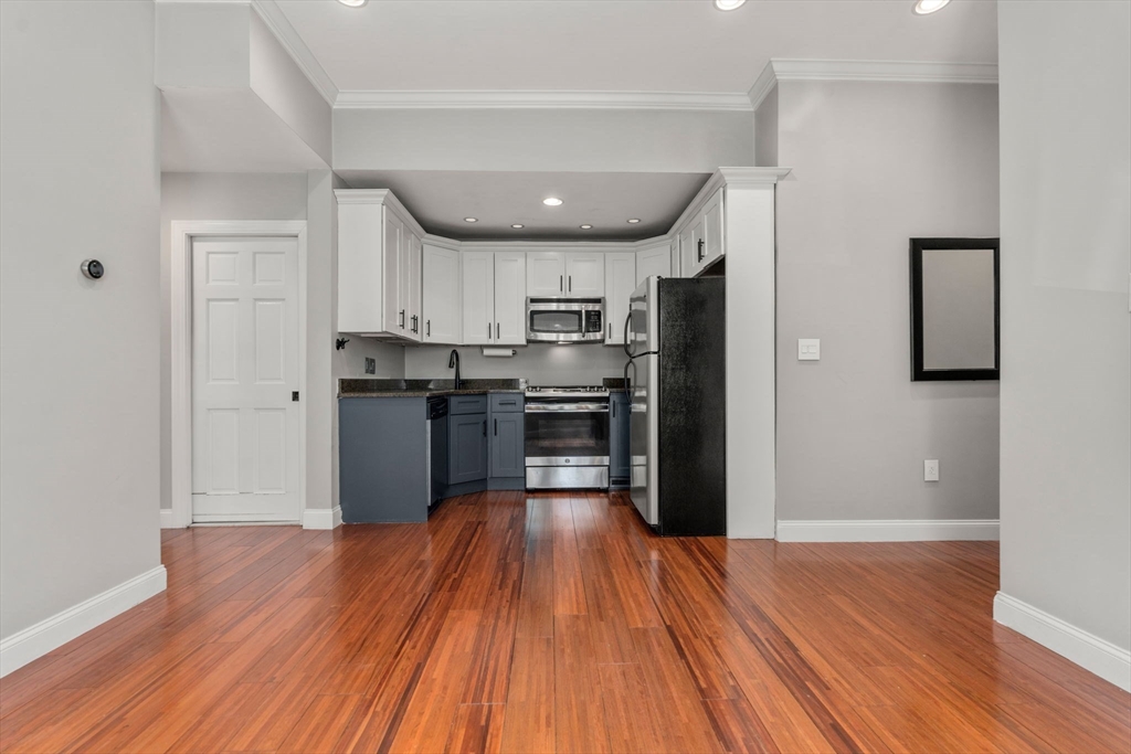 499 Sumner St. # 1 Unit: 1-1