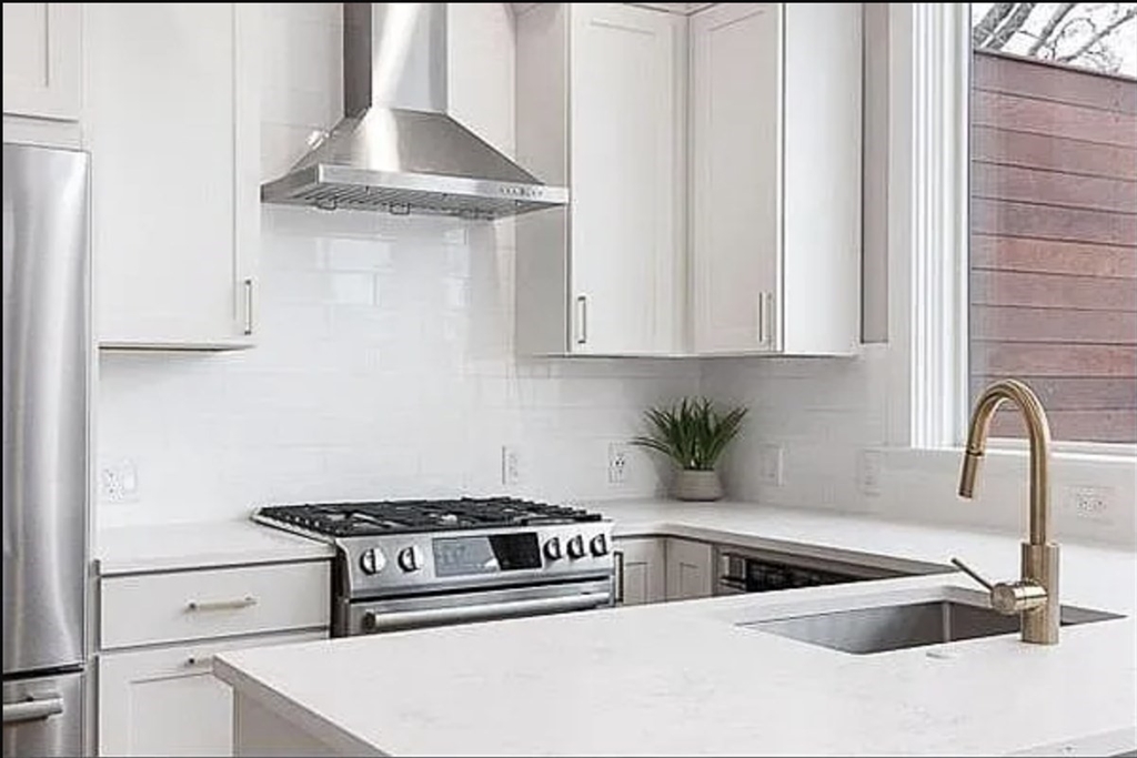 182 W 7th Unit: PH3
