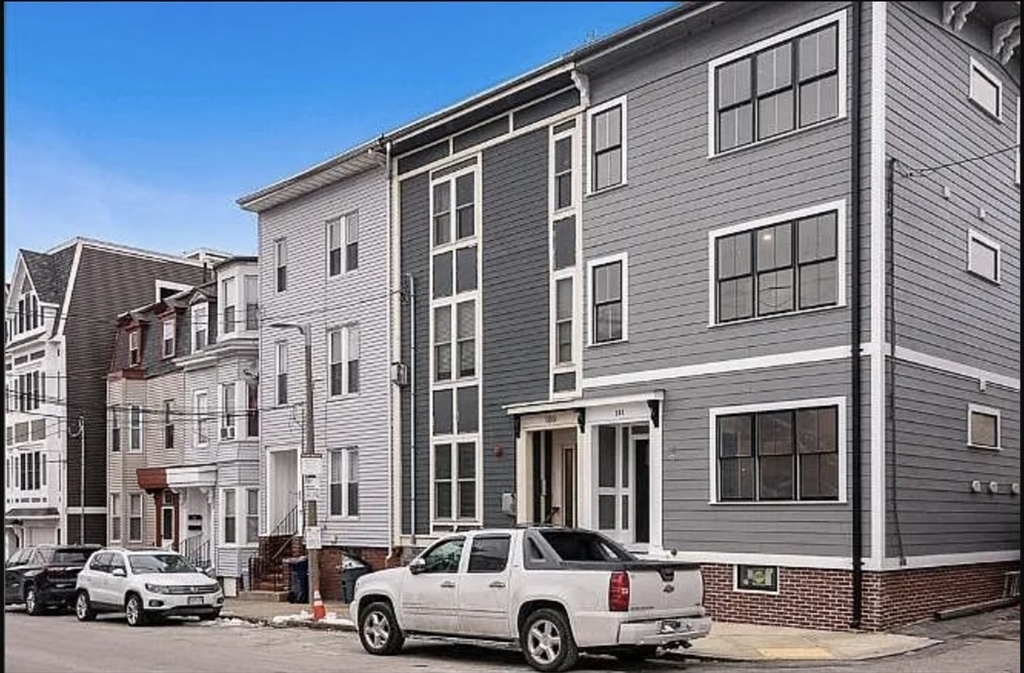 182 W 7th Unit: PH3