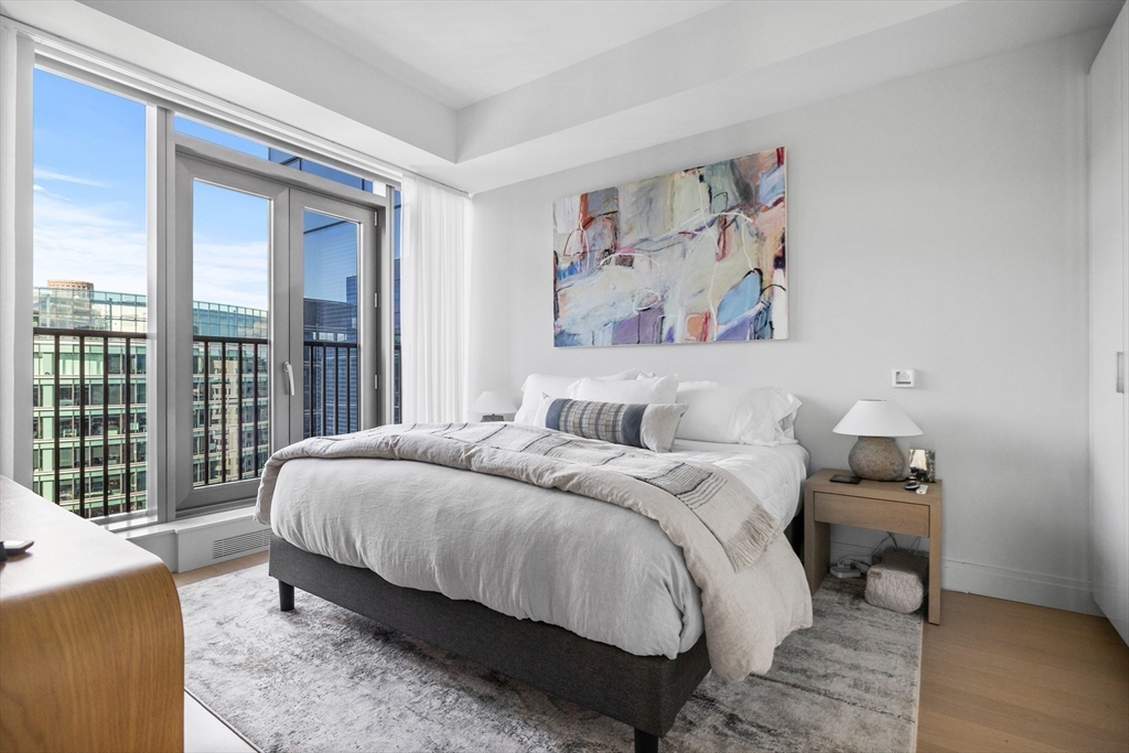 135 Seaport Boulevard Unit: PH1C