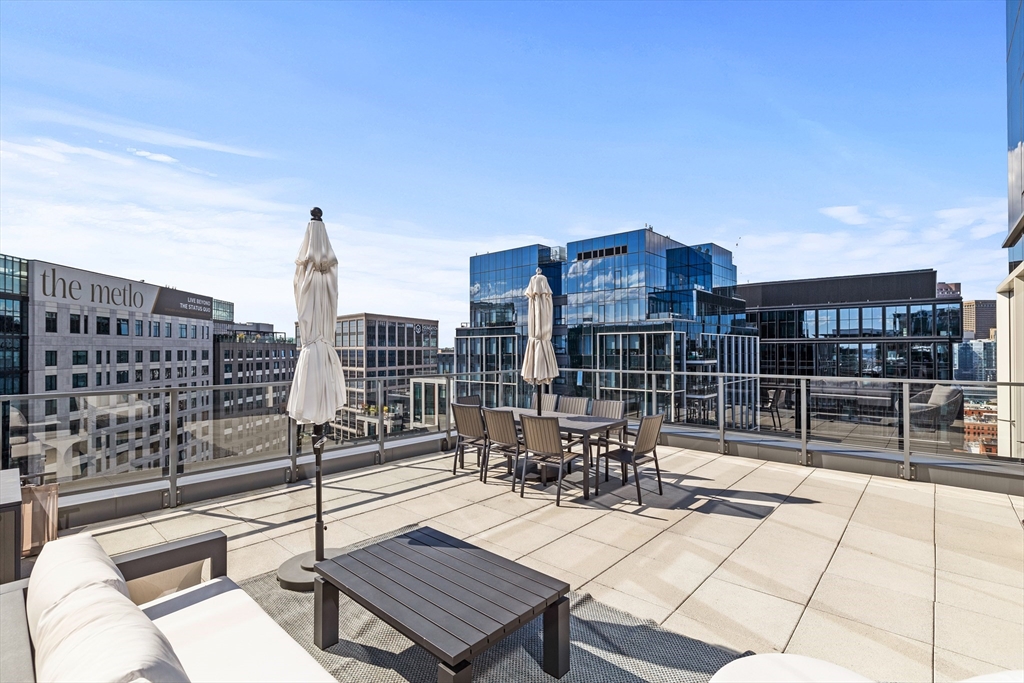 135 Seaport Boulevard Unit: PH1C
