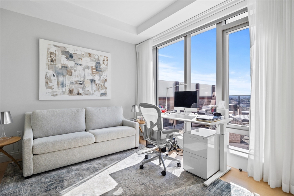 135 Seaport Boulevard Unit: PH1C
