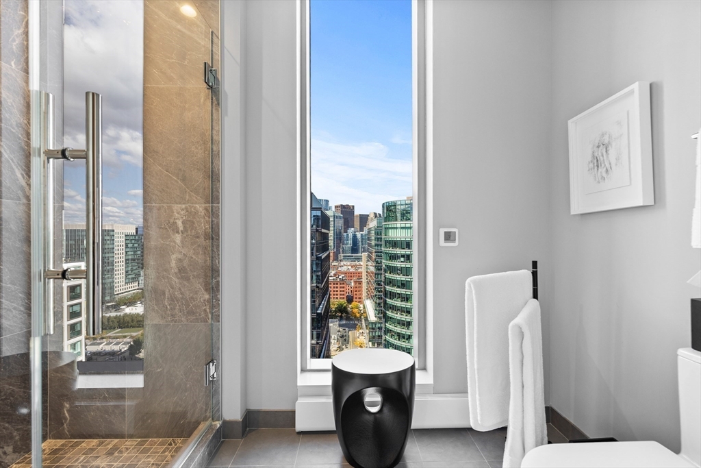 135 Seaport Boulevard Unit: PH1C