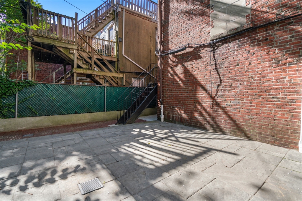 291 Meridian St. # 1