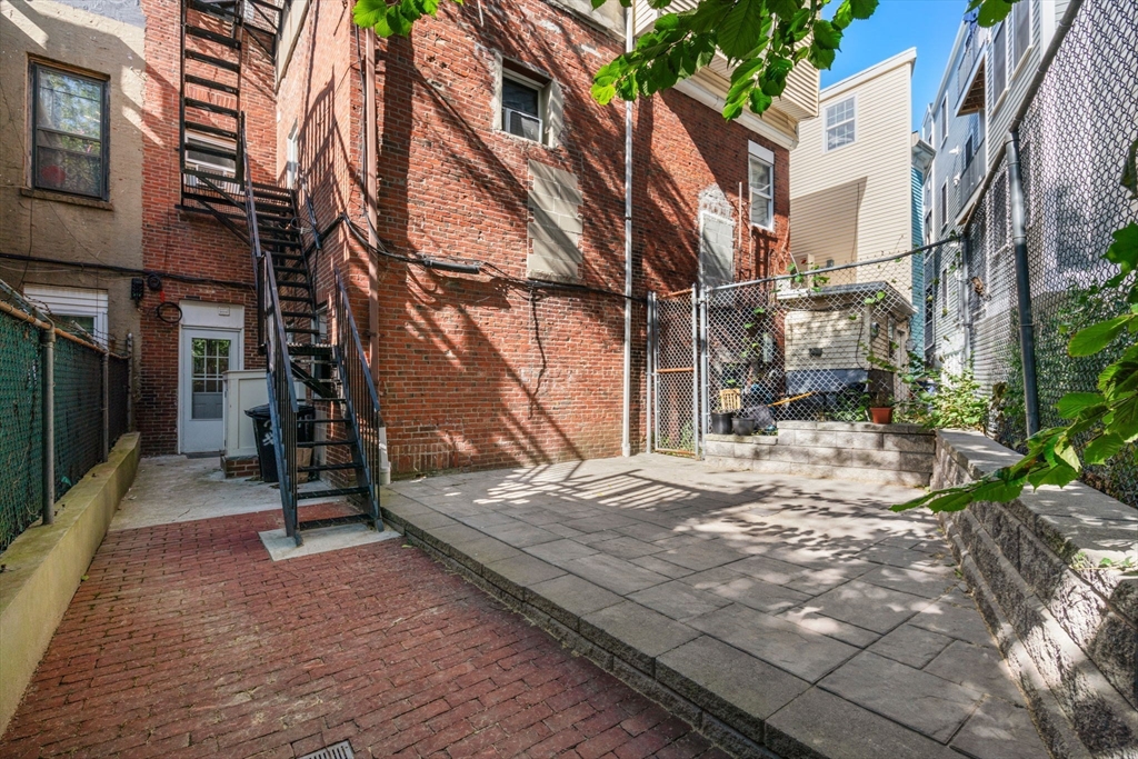 291 Meridian St. # 1