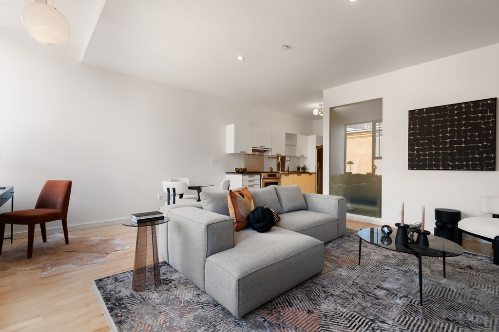 346 Congress Street # 516