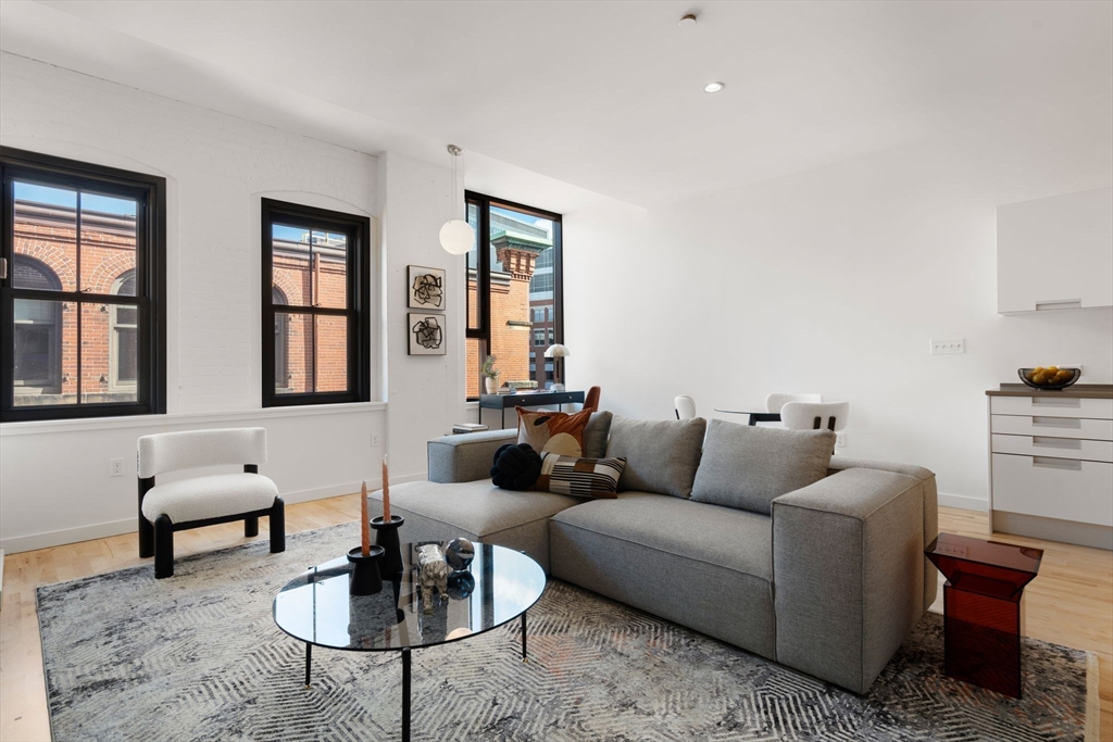 346 Congress Street # 516
