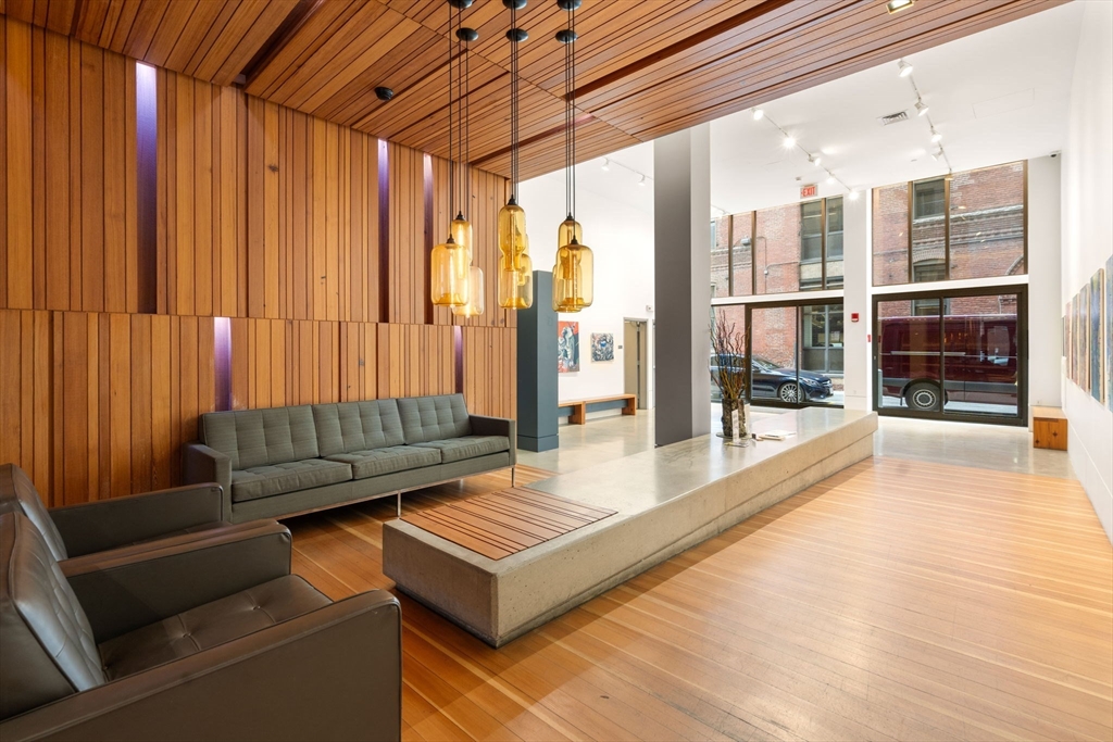 346 Congress Street # 516
