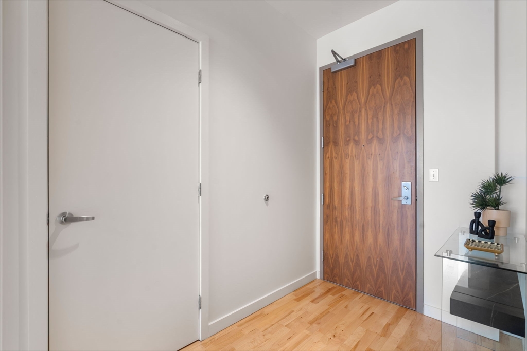 346 Congress Street # 516