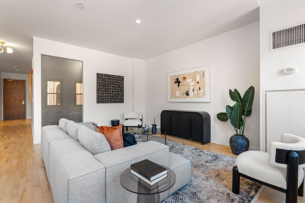 346 Congress Street # 516