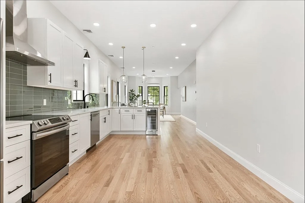 66 Wordsworth St. PH